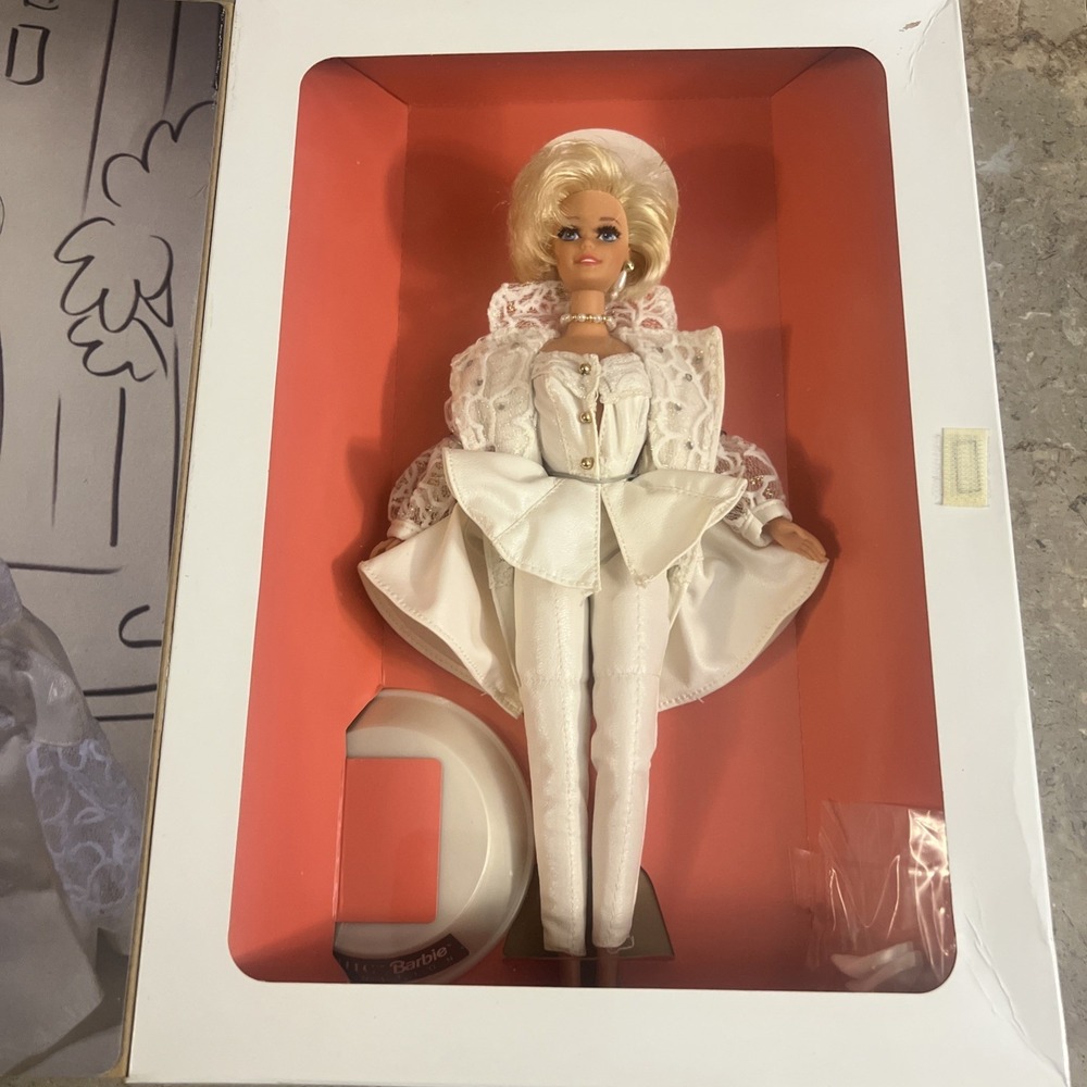 Uptown Chic Barbie Doll Classique Collection 1993 Mattel